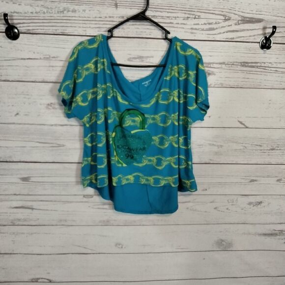 "Rocawear" woman's shirt   - Picture 2 of 7